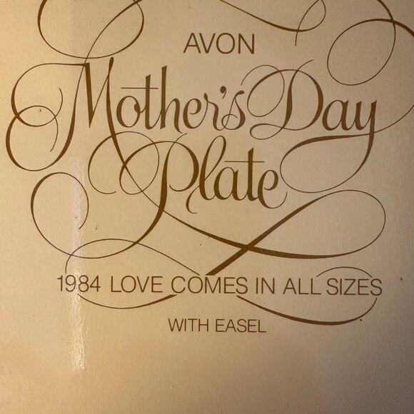 VINTAGE AVON MOTHER'S DAY PLATE – 1984 "LOVE COMES IN ALL SIZES" Collectible - Picture 6 of 7
